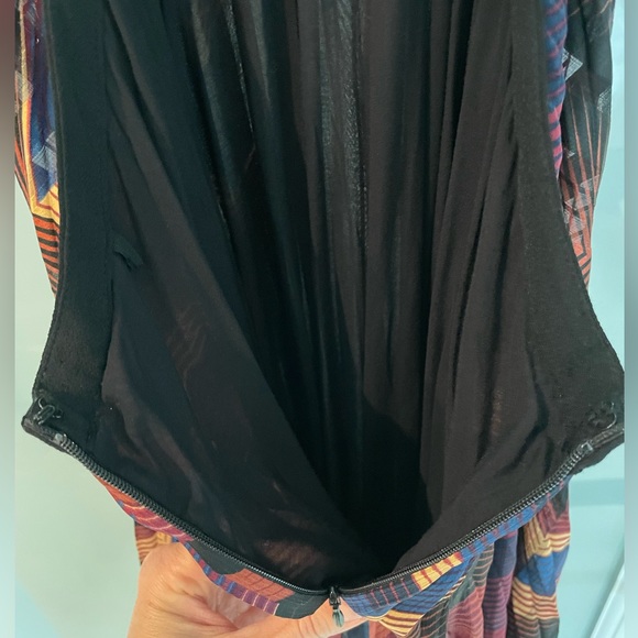 Bash maxi dress with colored pattern. Amazing cut, opened on the rib cage & back - Picture 3 of 9